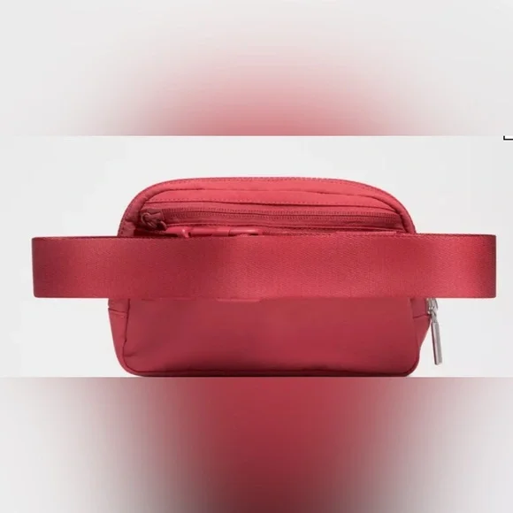 Lululemon Everywhere Belt Bag 1L - desert red